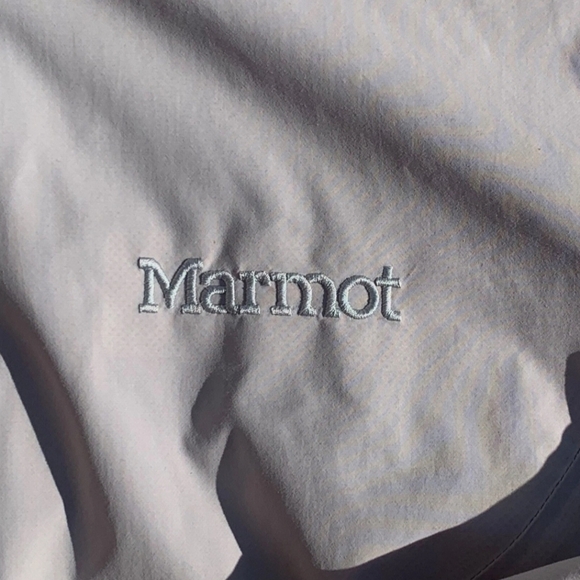 Marmot Windstopper Men's Jacket Size Medium Hooded Tan Beige 79448 Full Zip - Picture 12 of 13